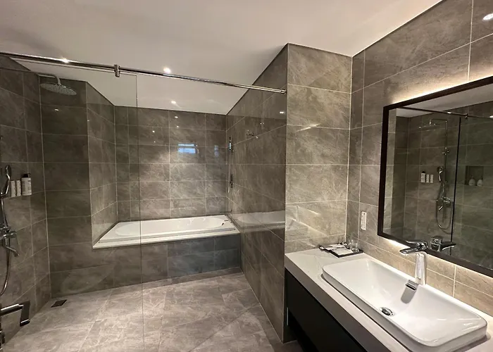Aparthotel The Saphire - Tranthuy Sea View *
