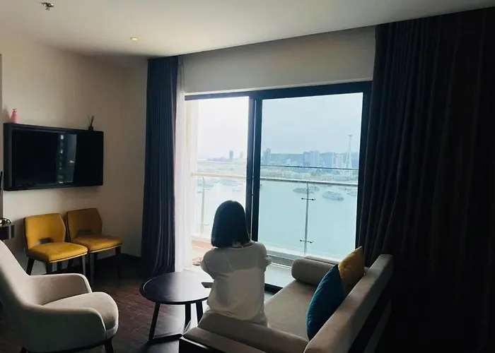 The Saphire - Tranthuy Sea View Aparthotel
